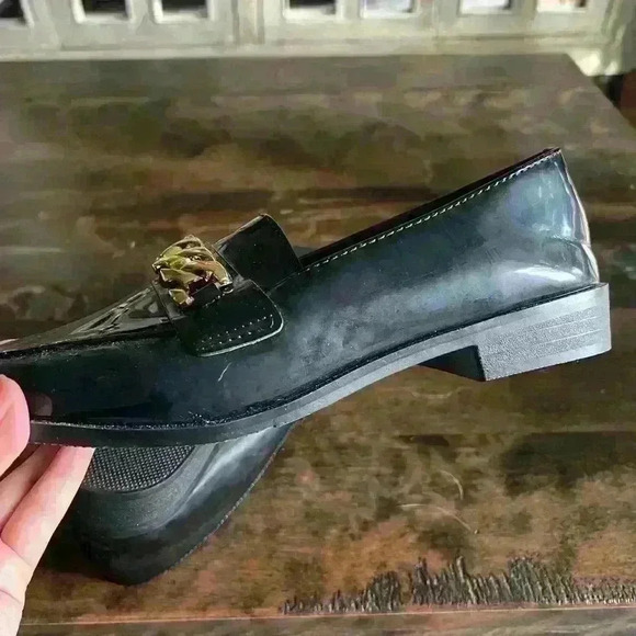 JustFab Black and Gold Loafers Size 8.5 - Picture 7 of 8